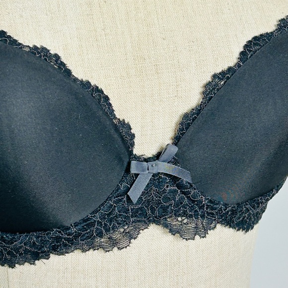 Victoria’s Secret Dream Angels Smooth & Lace Lightly Lined Demi Bra, Black, 32B - Picture 11 of 13